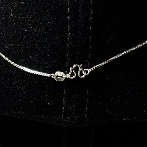 .925 Ailana Laine Elegant Red Heart Pendant Necklace Sterling Silver Box Chain - Picture 4 of 7